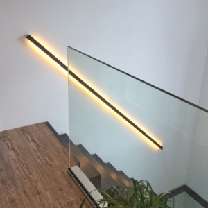 balustrade met ingeklemd vrijstaand glas