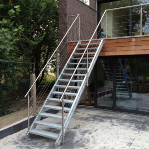 trapleuning in inox met kabels voor buiten